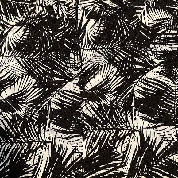 NWOT Mario Serrani Black and White Mini Pencil Skort - Picture 4 of 10